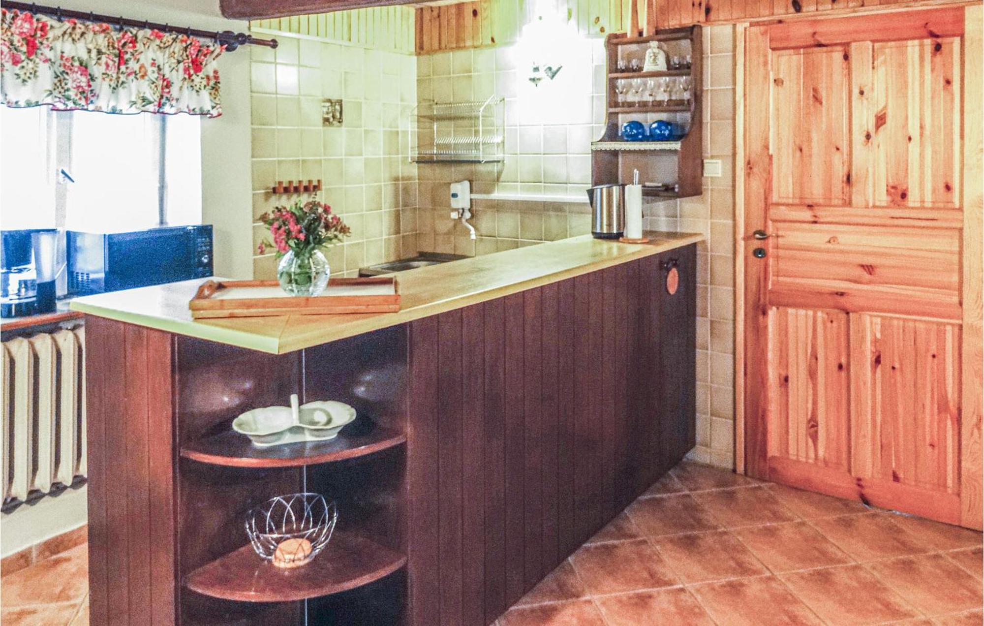 Awesome Home In Pleszew With Wifi Zawidowice Exterior photo